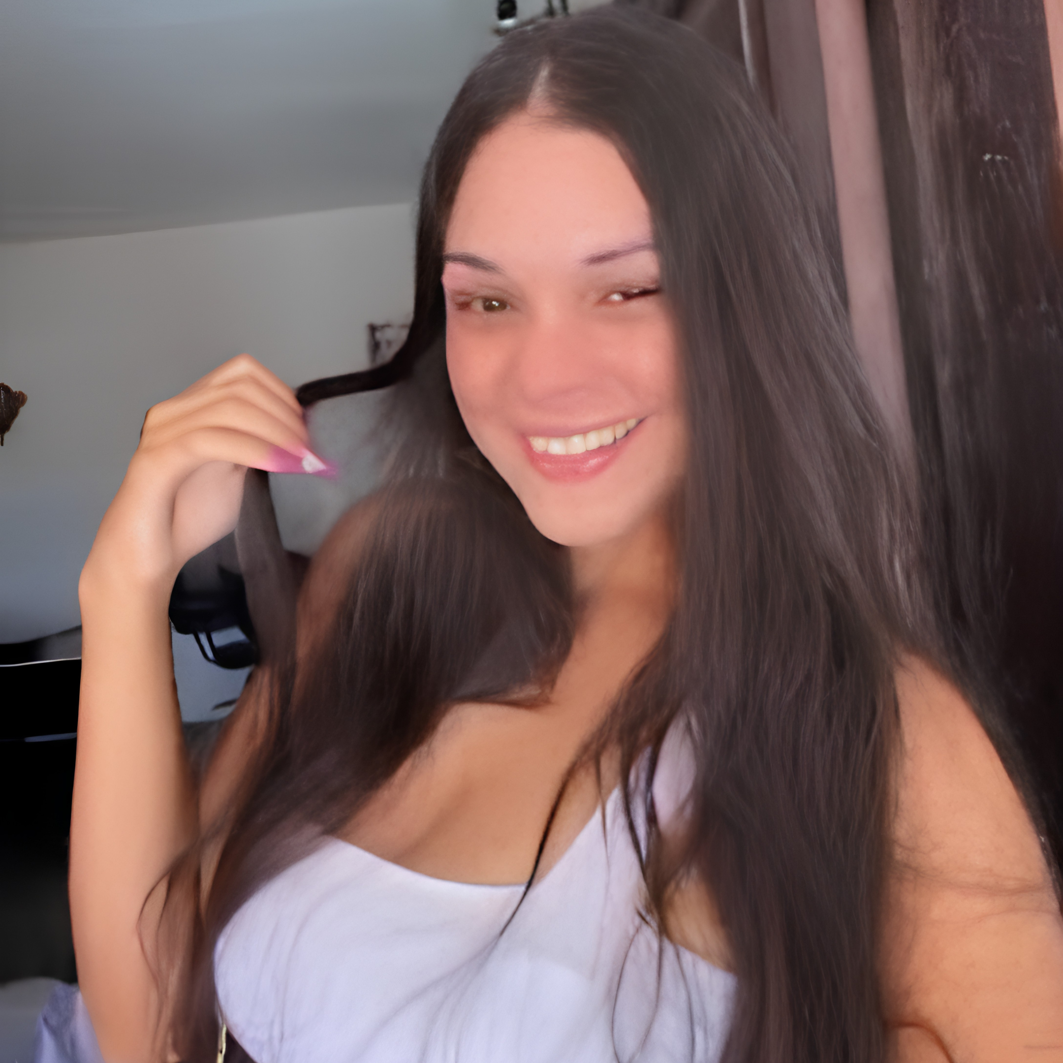 <em>Laría Flores G.</em>